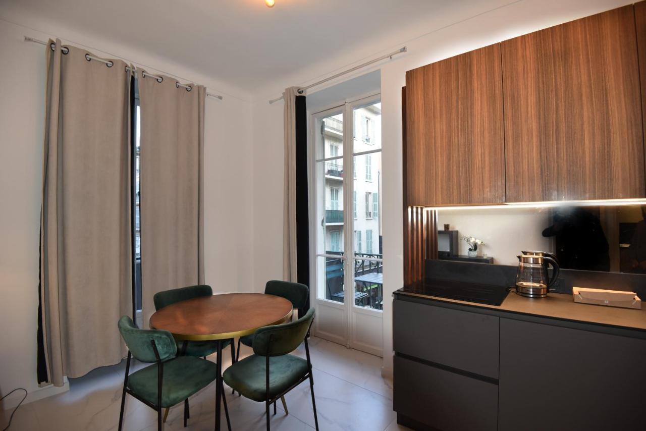 Signature Meyerbeer Apartment